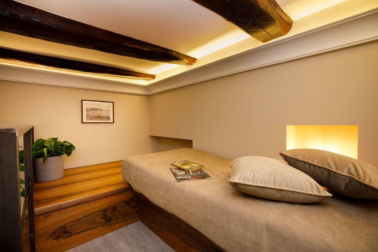 Melrose Napoli Hotel Luaran gambar