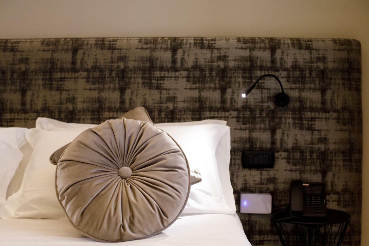 Melrose Napoli Hotel Luaran gambar